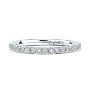 platinum diamond ring by Jenny Packham