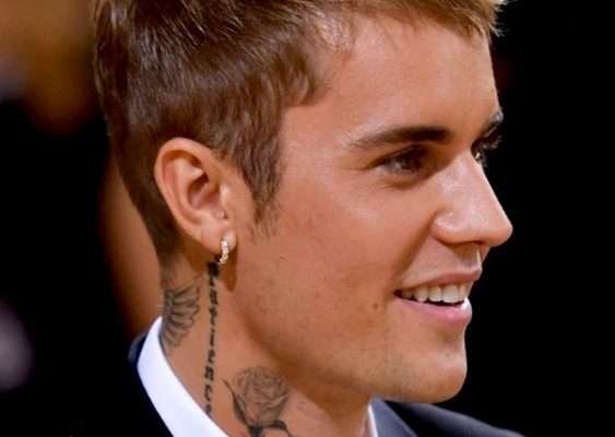 Justin Bieber with earring